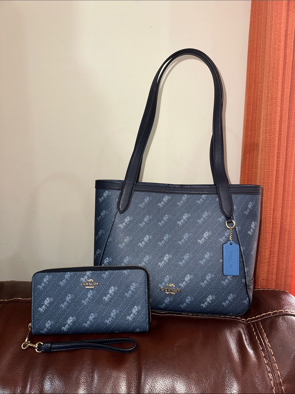 🔥🔥🔥Coach Blue Horse Carriage Tote Shoulder Bag With Matching Wallet